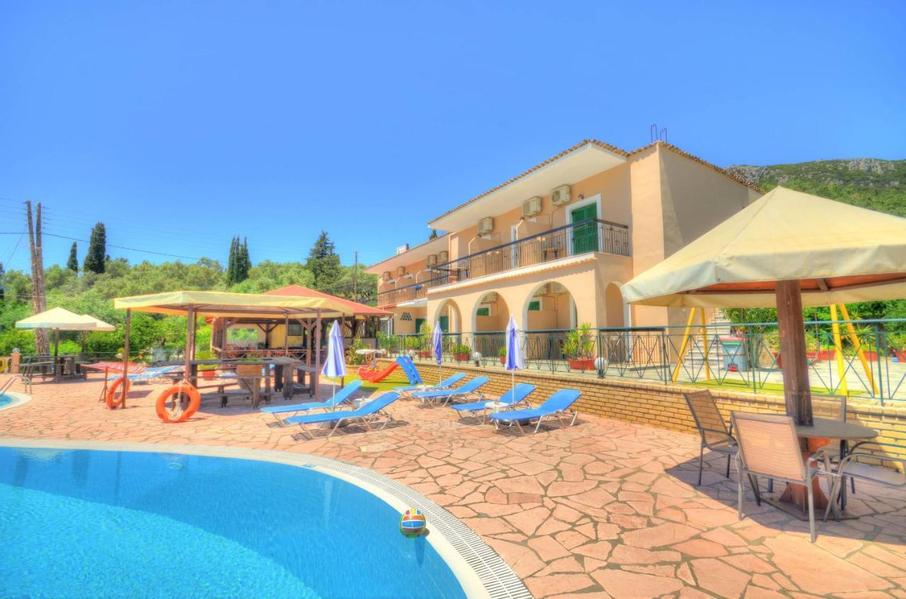 Mermaid Pool Studios And Bar Paleokastritsa Exterior foto